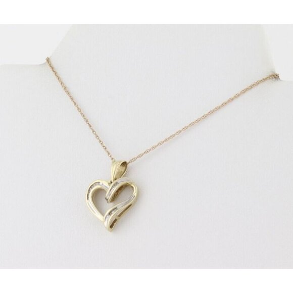 10k Yellow Gold Diamond Heart Necklace 18" Chain - Picture 4 of 7